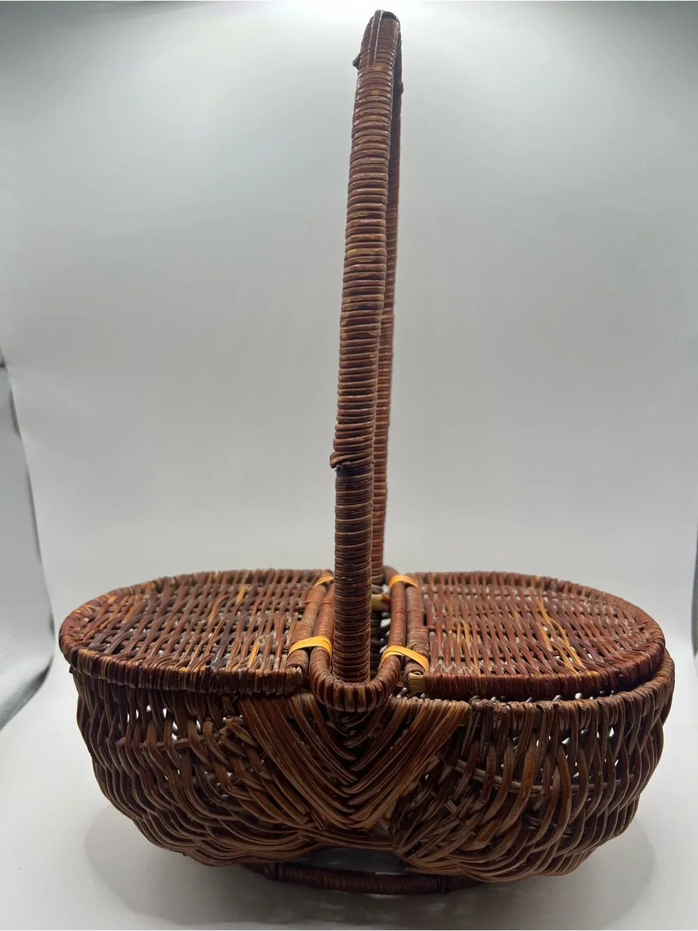 Vintage Small Wicker Gathering Basket Double Lid Cottagecore Farmhouse Decor